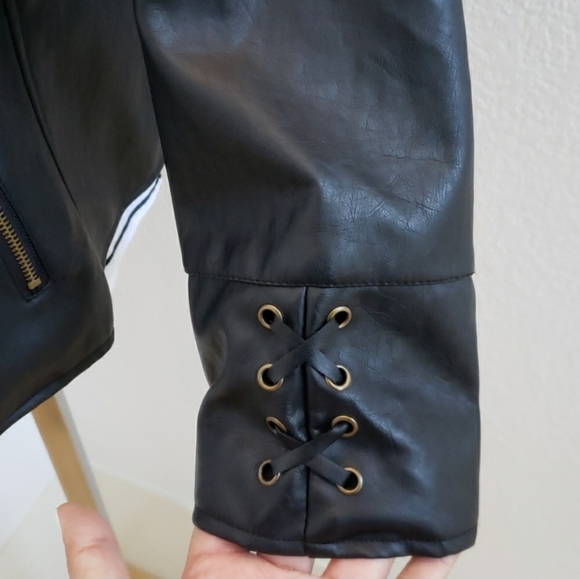 Faux leather jacket - Picture 6 of 8